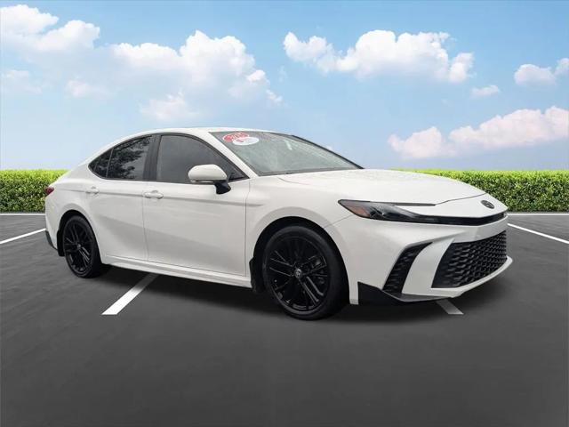 2025 Toyota Camry SE
