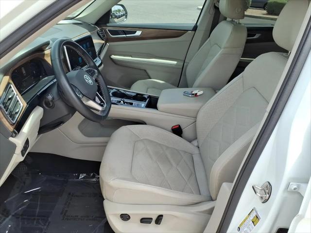 2024 Volkswagen Atlas 2.0T SE w/Technology