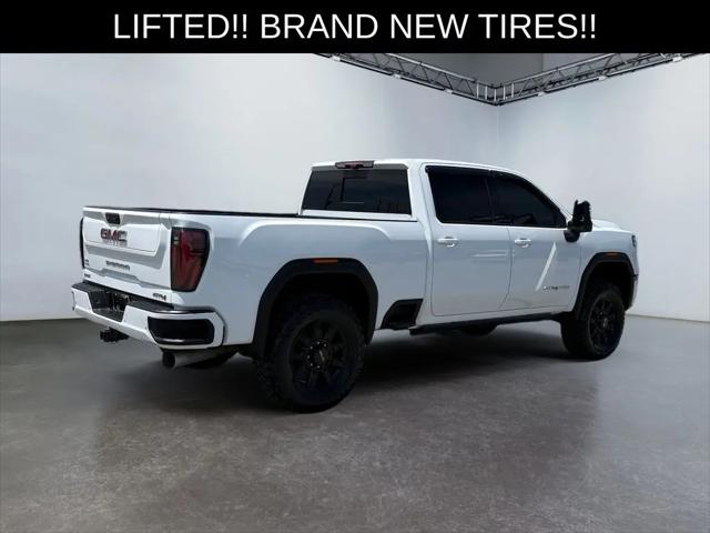 2024 GMC Sierra 2500HD 4WD Crew Cab Standard Bed AT4
