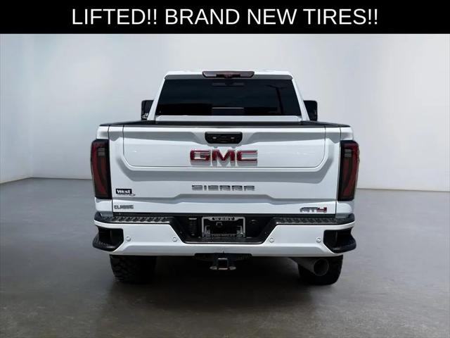 2024 GMC Sierra 2500HD 4WD Crew Cab Standard Bed AT4