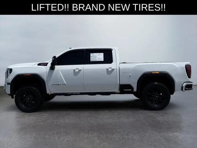 2024 GMC Sierra 2500HD 4WD Crew Cab Standard Bed AT4