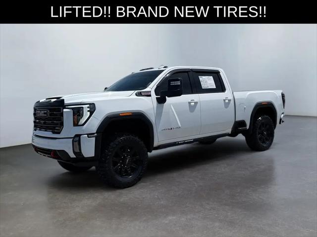 2024 GMC Sierra 2500HD 4WD Crew Cab Standard Bed AT4
