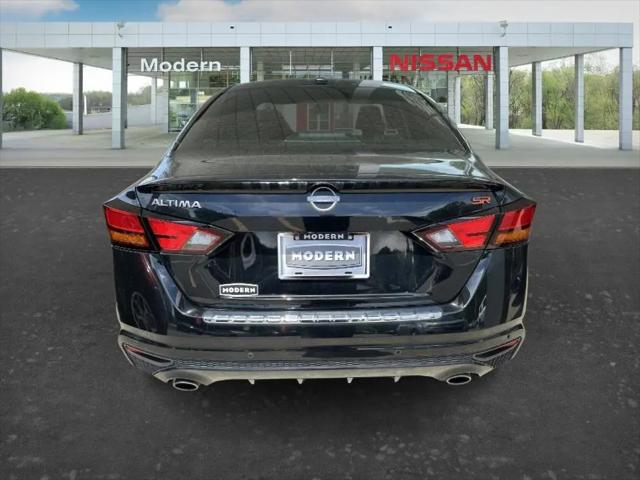 2023 Nissan Altima SR FWD