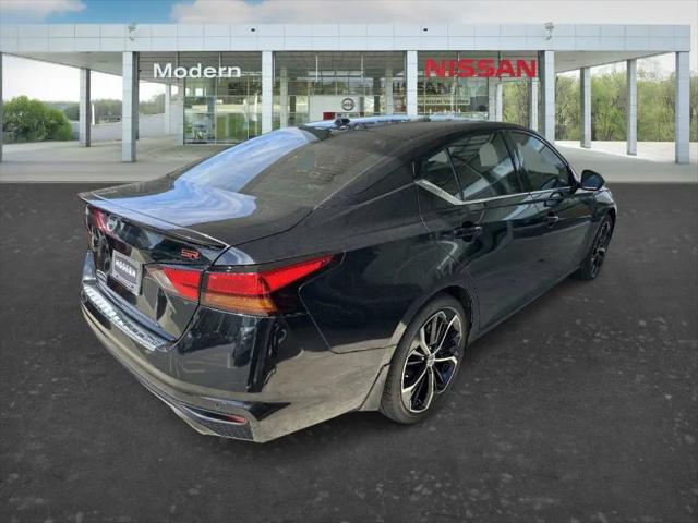 2023 Nissan Altima SR FWD