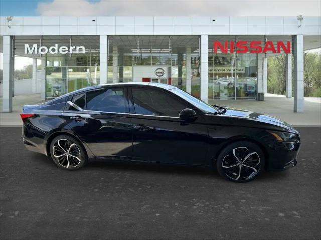 2023 Nissan Altima SR FWD