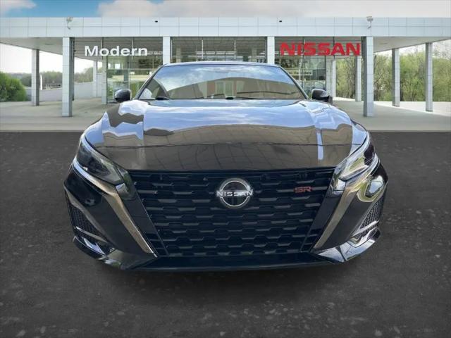 2023 Nissan Altima SR FWD