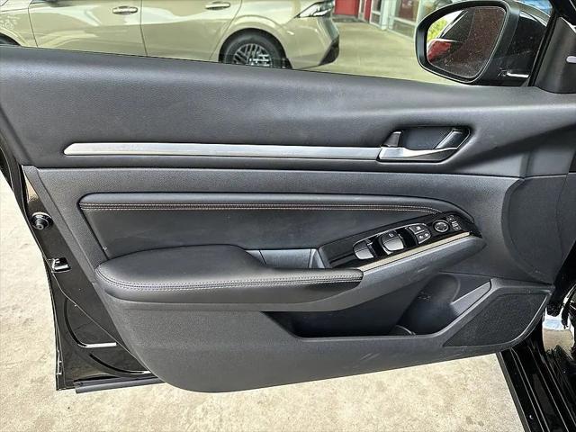 2023 Nissan Altima SR FWD