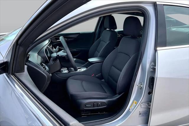 2022 Chevrolet Malibu FWD LT