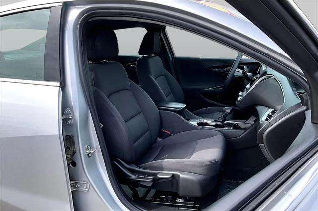 2022 Chevrolet Malibu FWD LT