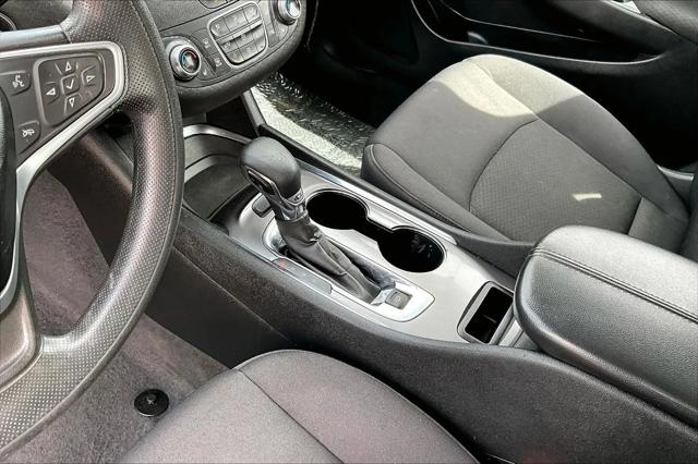 2022 Chevrolet Malibu FWD LT