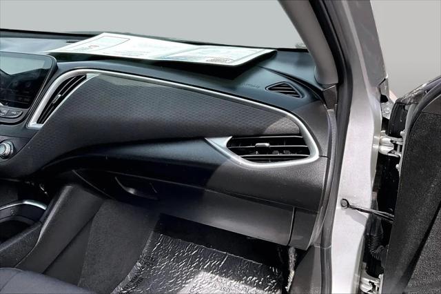 2022 Chevrolet Malibu FWD LT
