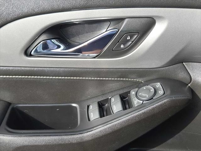 2023 Chevrolet Traverse FWD LT Leather
