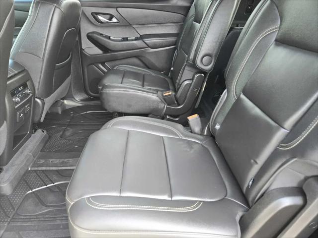 2023 Chevrolet Traverse FWD LT Leather
