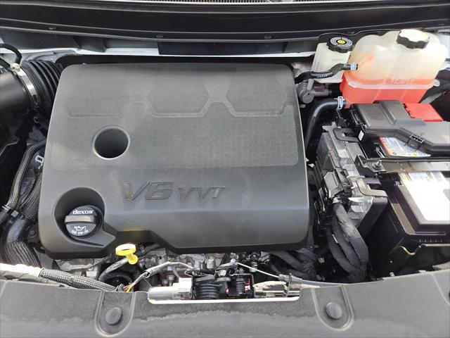 2023 Chevrolet Traverse FWD LT Leather