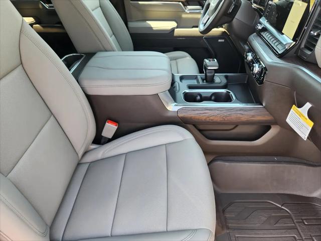 2026 GMC Sierra 1500 Crew Cab, Short Bed, SLT, 4WD