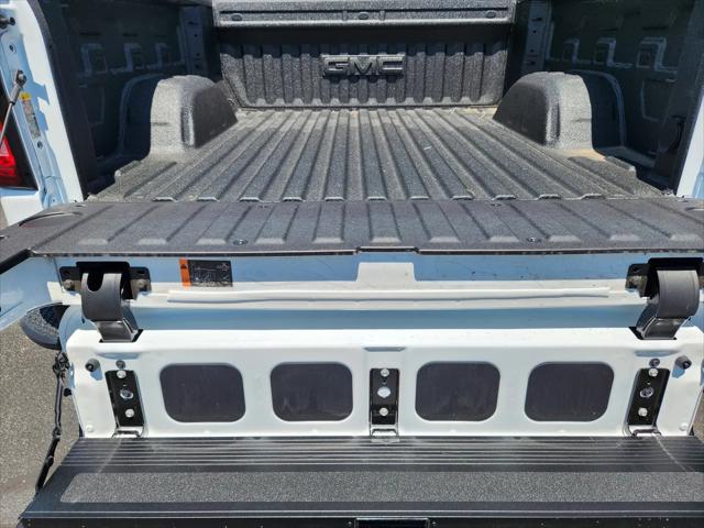 2026 GMC Sierra 1500 Crew Cab, Short Bed, SLT, 4WD