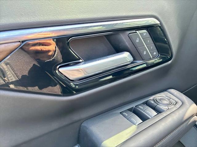 2025 Chevrolet Suburban 4WD High Country