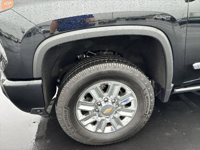 2024 Chevrolet Silverado 2500HD 4WD Crew Cab Standard Bed High Country