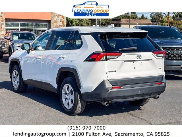 2024 Toyota RAV4 LE