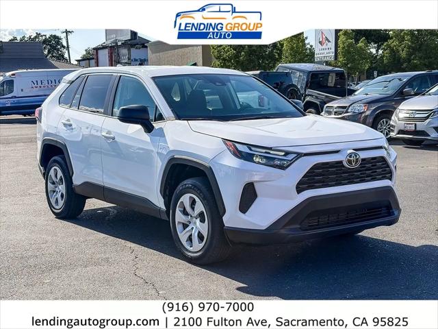 2024 Toyota RAV4 LE