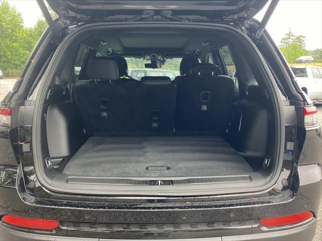 2025 Jeep Grand Cherokee Limited 4x2