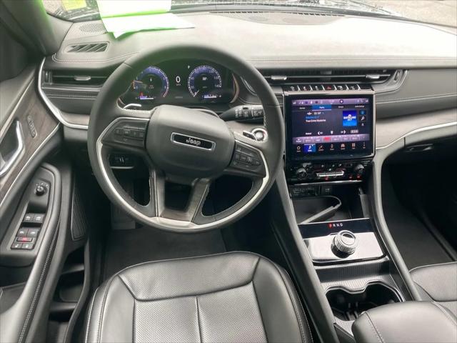 2025 Jeep Grand Cherokee Limited 4x2