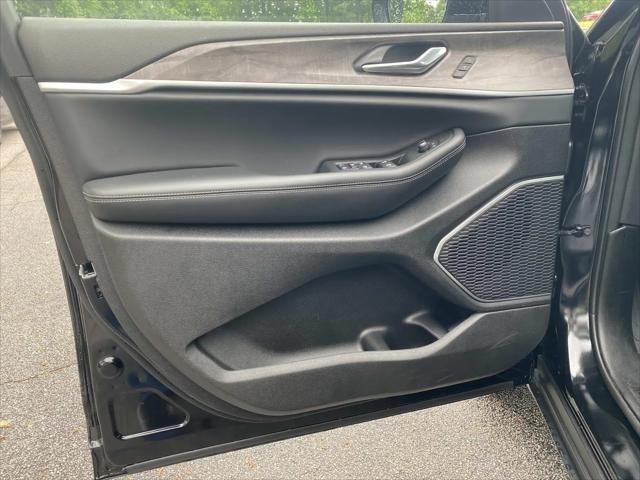 2025 Jeep Grand Cherokee Limited 4x2