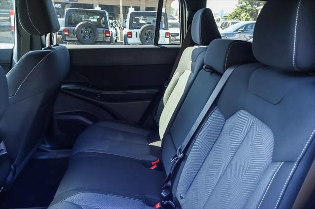 2026 Jeep Cherokee Laredo 4x4