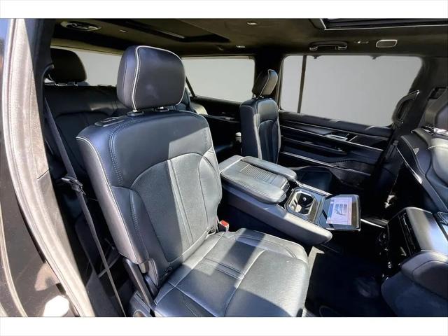 2024 Jeep Grand Wagoneer L Series II 4x4