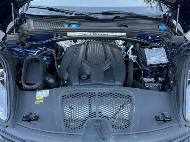 2023 Porsche Macan Macan