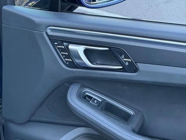 2023 Porsche Macan Macan