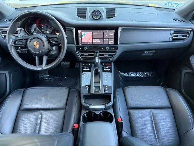 2023 Porsche Macan Macan