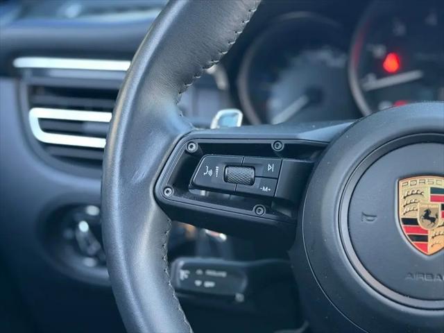 2023 Porsche Macan Macan