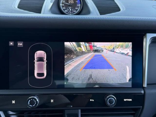 2023 Porsche Macan Macan