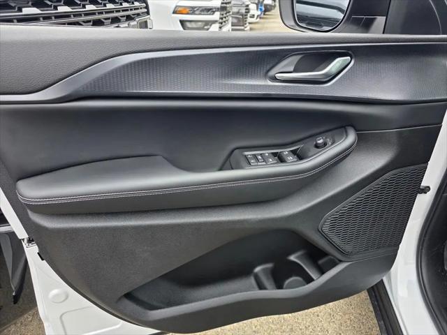 2026 Jeep Grand Cherokee Altitude 4x2