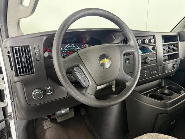 2025 Chevrolet Express Passenger RWD 3500 Extended Wheelbase LT