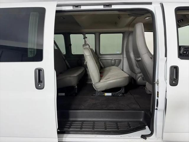 2025 Chevrolet Express Passenger RWD 3500 Extended Wheelbase LT