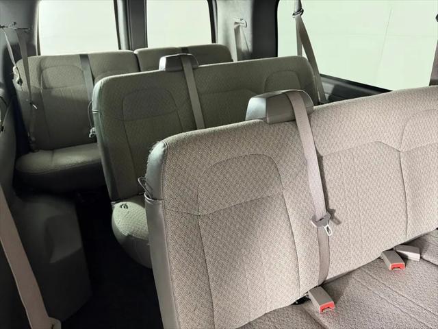 2025 Chevrolet Express Passenger RWD 3500 Extended Wheelbase LT
