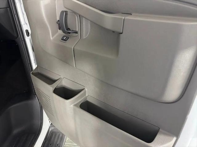 2025 Chevrolet Express Passenger RWD 3500 Extended Wheelbase LT