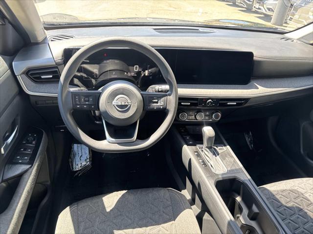 2025 Nissan Kicks SV FWD