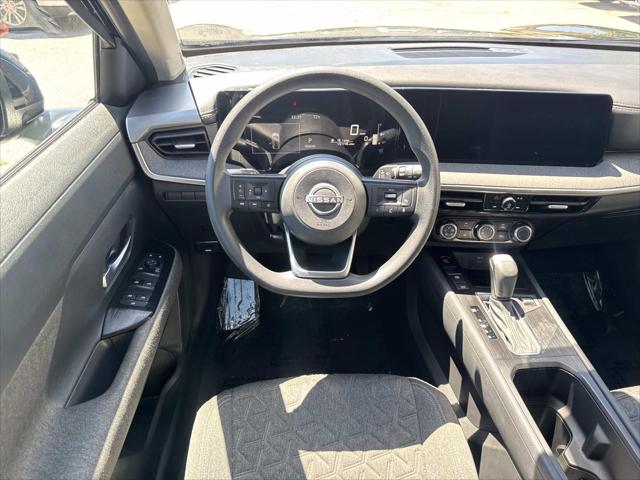 2025 Nissan Kicks SV FWD