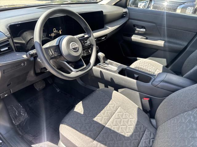 2025 Nissan Kicks SV FWD