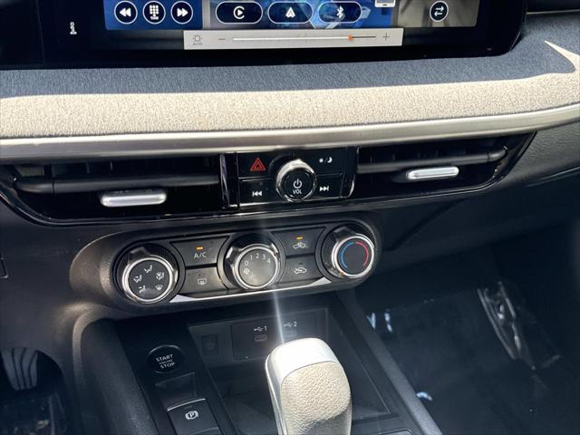 2025 Nissan Kicks SV FWD