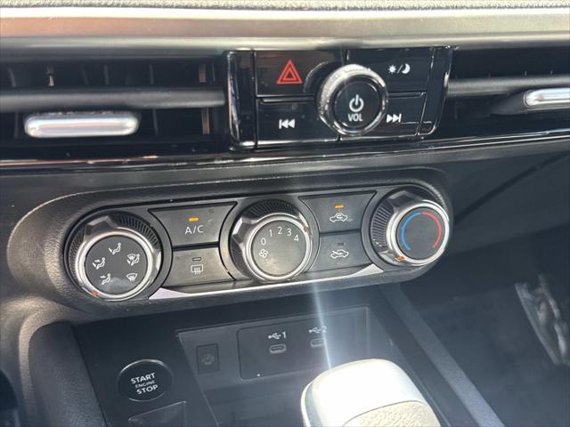 2025 Nissan Kicks SV FWD