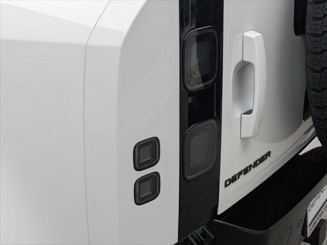 2026 Land Rover Defender P300 S