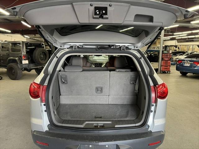 2011 Chevrolet Traverse LS