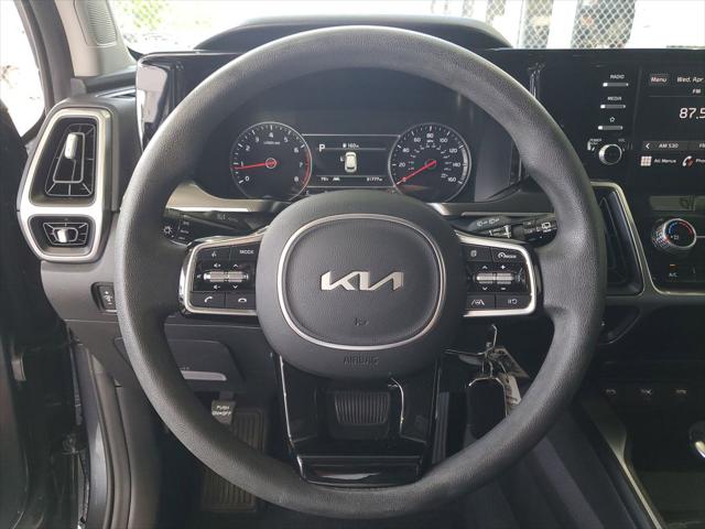 2023 Kia Sorento LX