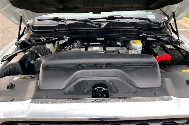2022 Ram 3500 Big Horn Crew Cab 4x4 8' Box
