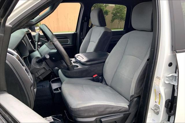 2022 Ram 3500 Big Horn Crew Cab 4x4 8' Box