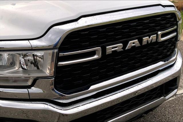 2022 Ram 3500 Big Horn Crew Cab 4x4 8' Box